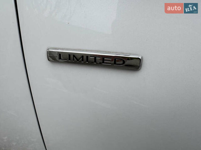 Белый Рено Зое, объемом двигателя 0 л и пробегом 150 тыс. км за 7550 $, фото 7 на Automoto.ua