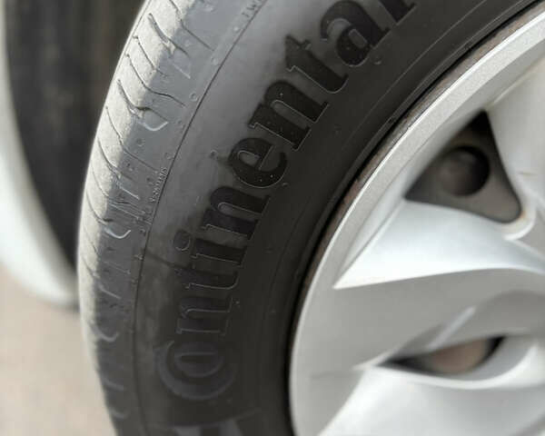 Рено Зое 2019 в Дрогобыче на Automoto.ua Белый Рено Зое, объемом двигателя 0 л и пробегом 90 тыс. км за 8499 $, фото 34 на Automoto.ua