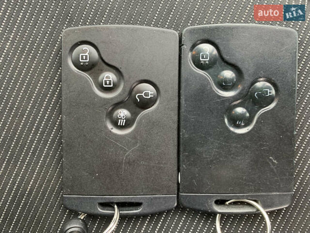 Білий Рено Зое, об'ємом двигуна 0 л та пробігом 159 тис. км за 8999 $, фото 61 на Automoto.ua