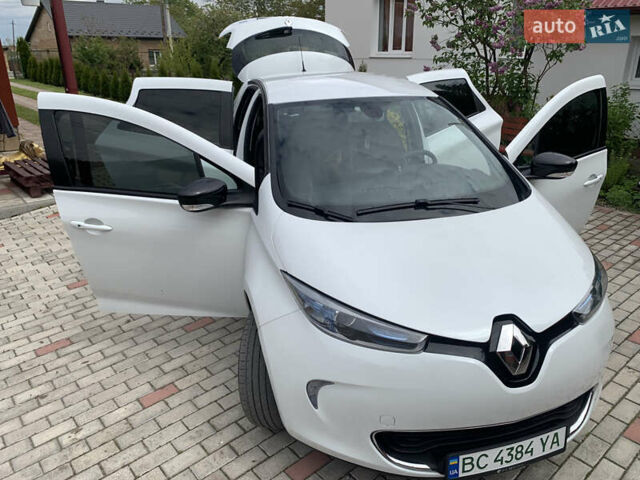 Белый Рено Зое, объемом двигателя 0 л и пробегом 173 тыс. км за 9500 $, фото 13 на Automoto.ua