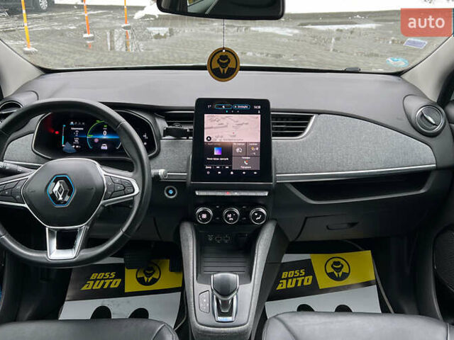 Белый Рено Зое, объемом двигателя 0 л и пробегом 120 тыс. км за 12999 $, фото 13 на Automoto.ua