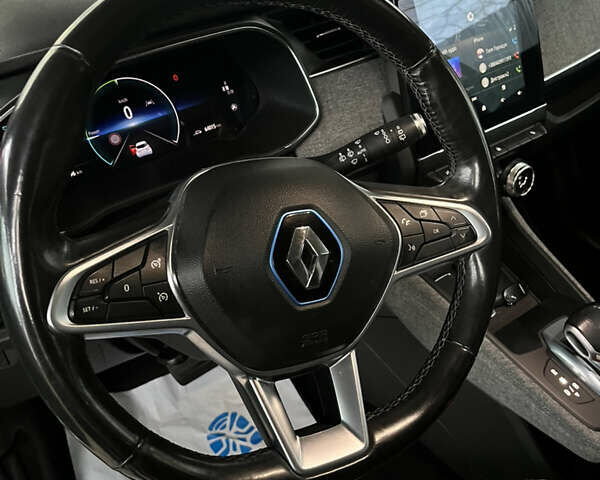 Белый Рено Зое, объемом двигателя 0 л и пробегом 64 тыс. км за 11450 $, фото 31 на Automoto.ua