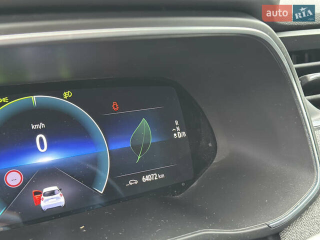 Білий Рено Зое, об'ємом двигуна 0 л та пробігом 64 тис. км за 12499 $, фото 12 на Automoto.ua