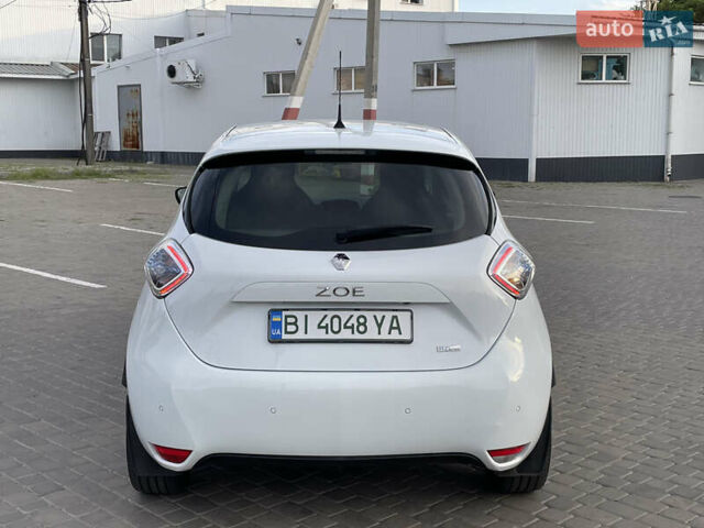 Белый Рено Зое, объемом двигателя 0 л и пробегом 84 тыс. км за 10500 $, фото 74 на Automoto.ua