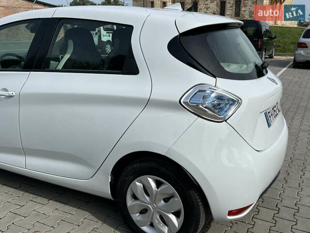 Белый Рено Зое, объемом двигателя 0 л и пробегом 25 тыс. км за 9700 $, фото 14 на Automoto.ua
