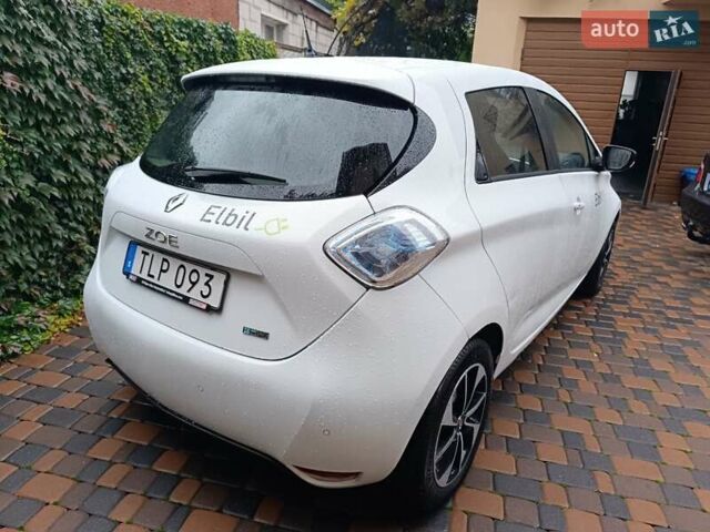 Белый Рено Зое, объемом двигателя 0 л и пробегом 139 тыс. км за 8899 $, фото 6 на Automoto.ua