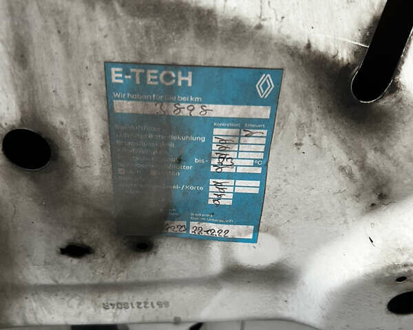 Білий Рено Зое, об'ємом двигуна 0 л та пробігом 109 тис. км за 8900 $, фото 45 на Automoto.ua