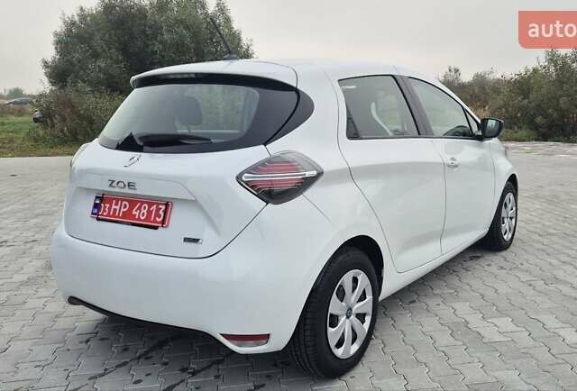 Білий Рено Зое, об'ємом двигуна 0 л та пробігом 25 тис. км за 11500 $, фото 6 на Automoto.ua