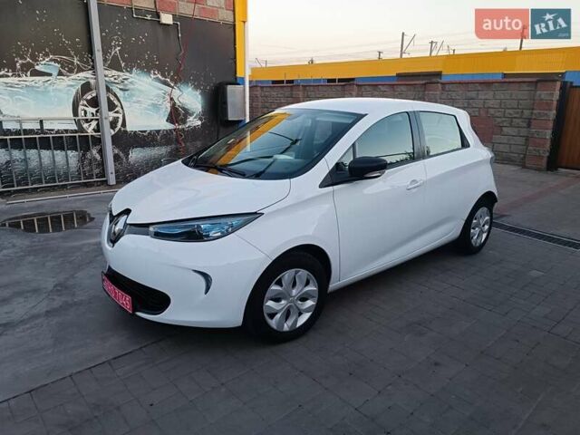 Рено Зое 2019 в Луцке на Automoto.ua Белый Рено Зое, объемом двигателя 0 л и пробегом 65 тыс. км за 10200 $, фото 28 на Automoto.ua