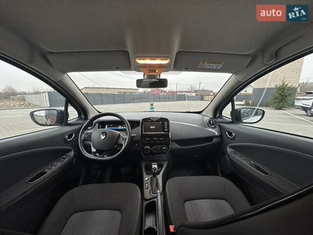 Білий Рено Зое, об'ємом двигуна 0 л та пробігом 103 тис. км за 9700 $, фото 14 на Automoto.ua