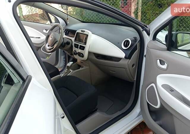 Рено Зое 2019 в Львове на Automoto.ua Белый Рено Зое, объемом двигателя 0 л и пробегом 77 тыс. км за 8200 $, фото 12 на Automoto.ua