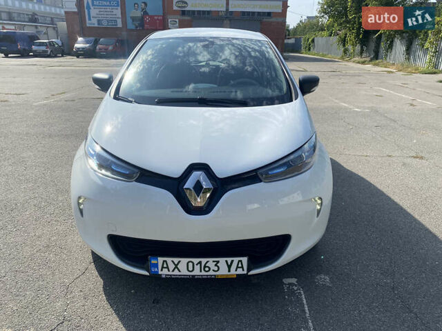 Білий Рено Зое, об'ємом двигуна 0 л та пробігом 45 тис. км за 14500 $, фото 5 на Automoto.ua