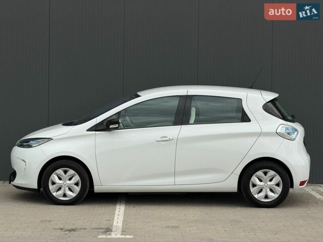 Белый Рено Зое, объемом двигателя 0 л и пробегом 126 тыс. км за 9799 $, фото 22 на Automoto.ua