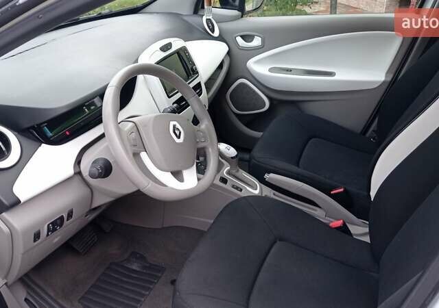 Рено Зое 2019 в Львове на Automoto.ua Белый Рено Зое, объемом двигателя 0 л и пробегом 77 тыс. км за 8200 $, фото 3 на Automoto.ua