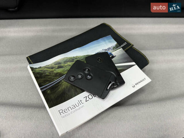 Белый Рено Зое, объемом двигателя 0 л и пробегом 21 тыс. км за 9950 $, фото 37 на Automoto.ua