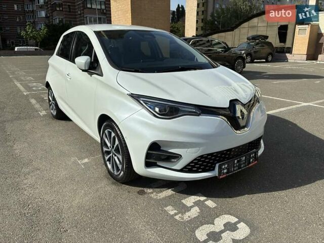Белый Рено Зое, объемом двигателя 0 л и пробегом 94 тыс. км за 13300 $, фото 8 на Automoto.ua