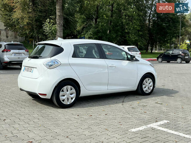 Белый Рено Зое, объемом двигателя 0 л и пробегом 25 тыс. км за 9700 $, фото 5 на Automoto.ua