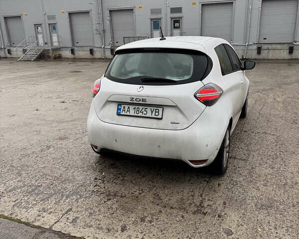 Белый Рено Зое, объемом двигателя 0 л и пробегом 208 тыс. км за 11700 $, фото 1 на Automoto.ua