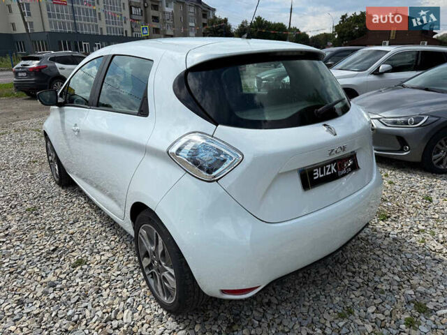Белый Рено Зое, объемом двигателя 0 л и пробегом 69 тыс. км за 9450 $, фото 3 на Automoto.ua