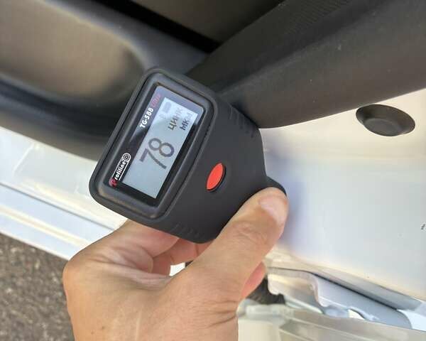 Белый Рено Зое, объемом двигателя 0 л и пробегом 94 тыс. км за 13300 $, фото 142 на Automoto.ua