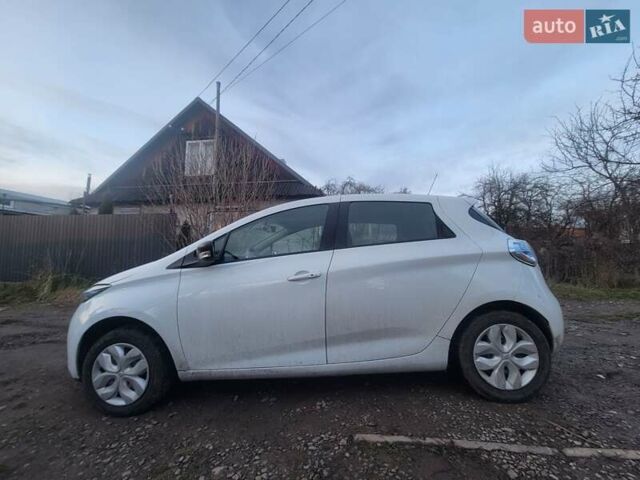 Білий Рено Зое, об'ємом двигуна 0 л та пробігом 162 тис. км за 6700 $, фото 6 на Automoto.ua