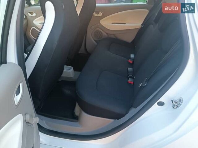 Рено Зое 2019 в Луцке на Automoto.ua Белый Рено Зое, объемом двигателя 0 л и пробегом 65 тыс. км за 10200 $, фото 61 на Automoto.ua