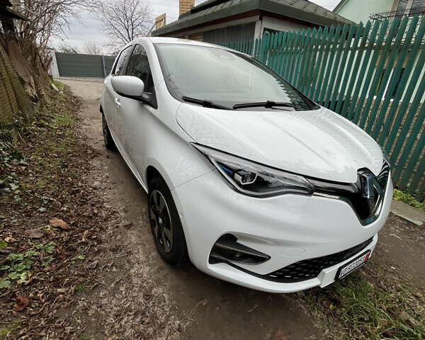 Белый Рено Зое, объемом двигателя 0 л и пробегом 64 тыс. км за 11450 $, фото 15 на Automoto.ua