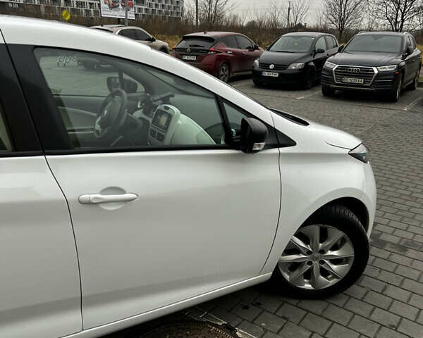 Білий Рено Зое, об'ємом двигуна 0 л та пробігом 109 тис. км за 8900 $, фото 16 на Automoto.ua