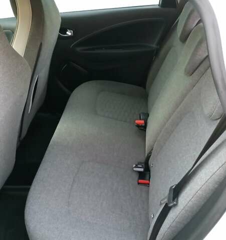 Білий Рено Зое, об'ємом двигуна 0 л та пробігом 160 тис. км за 11200 $, фото 11 на Automoto.ua