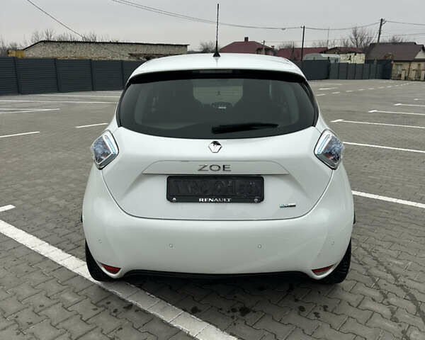 Білий Рено Зое, об'ємом двигуна 0 л та пробігом 103 тис. км за 9700 $, фото 6 на Automoto.ua