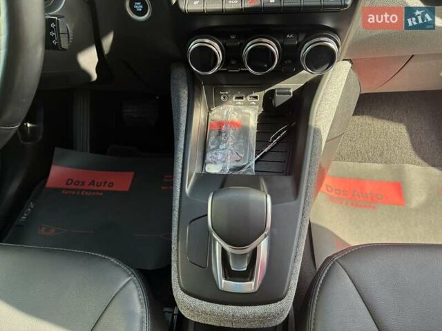 Белый Рено Зое, объемом двигателя 0 л и пробегом 94 тыс. км за 13300 $, фото 76 на Automoto.ua