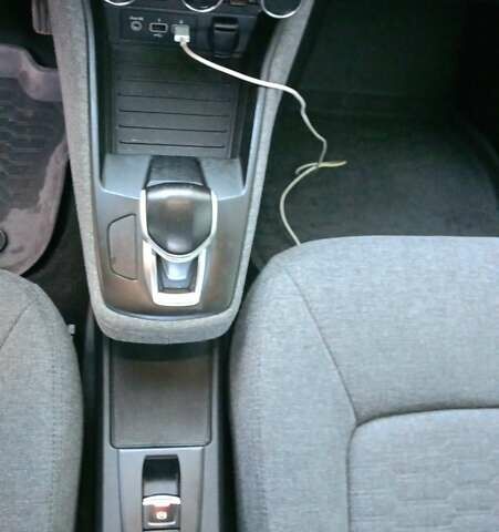 Білий Рено Зое, об'ємом двигуна 0 л та пробігом 160 тис. км за 11200 $, фото 7 на Automoto.ua