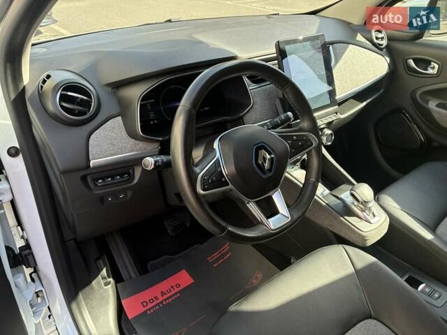 Белый Рено Зое, объемом двигателя 0 л и пробегом 94 тыс. км за 13300 $, фото 85 на Automoto.ua