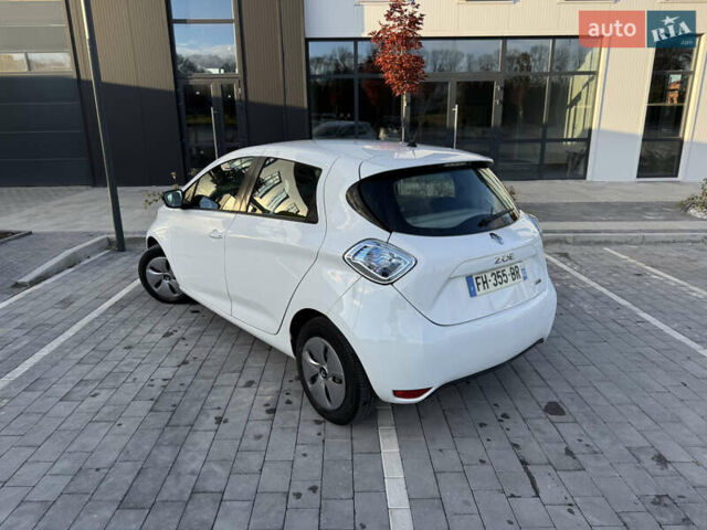 Белый Рено Зое, объемом двигателя 0 л и пробегом 67 тыс. км за 9500 $, фото 28 на Automoto.ua