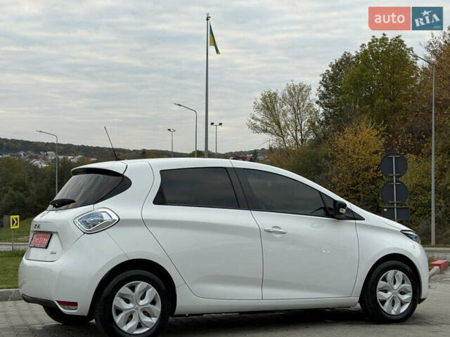 Белый Рено Зое, объемом двигателя 0 л и пробегом 11 тыс. км за 10499 $, фото 1 на Automoto.ua