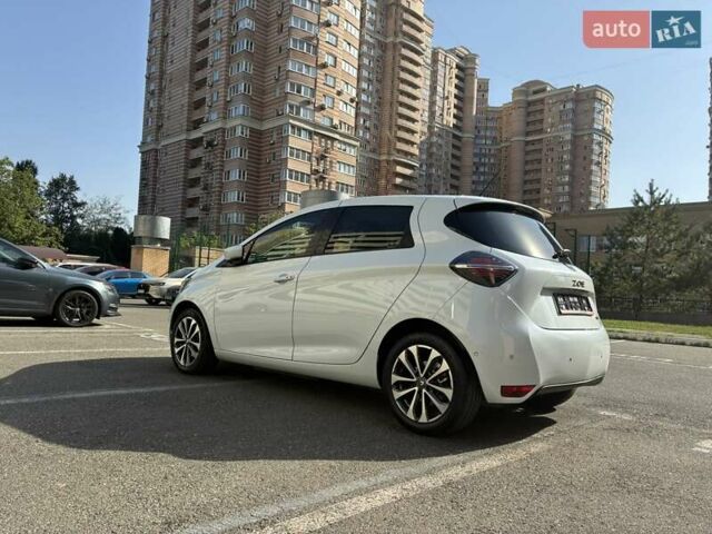 Белый Рено Зое, объемом двигателя 0 л и пробегом 94 тыс. км за 13300 $, фото 26 на Automoto.ua