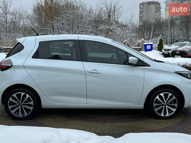 Белый Рено Зое, объемом двигателя 0 л и пробегом 120 тыс. км за 12999 $, фото 7 на Automoto.ua