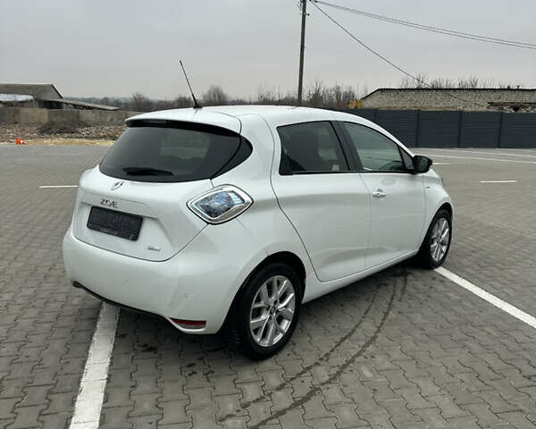 Білий Рено Зое, об'ємом двигуна 0 л та пробігом 103 тис. км за 9700 $, фото 5 на Automoto.ua