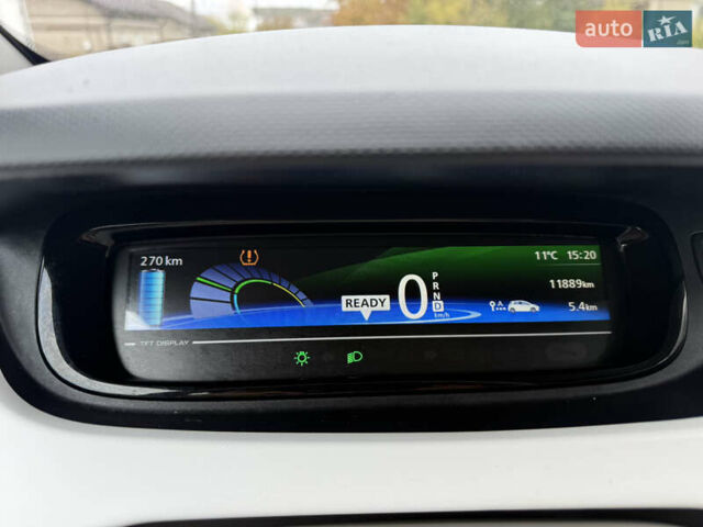 Белый Рено Зое, объемом двигателя 0 л и пробегом 11 тыс. км за 10499 $, фото 18 на Automoto.ua