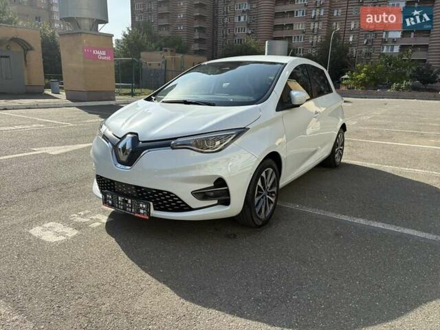 Белый Рено Зое, объемом двигателя 0 л и пробегом 94 тыс. км за 13300 $, фото 35 на Automoto.ua