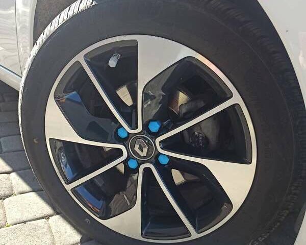 Белый Рено Зое, объемом двигателя 0 л и пробегом 48 тыс. км за 11850 $, фото 6 на Automoto.ua