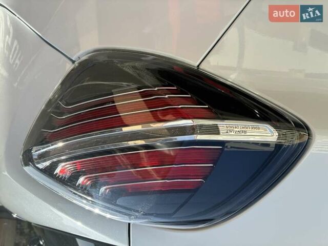 Белый Рено Зое, объемом двигателя 0 л и пробегом 94 тыс. км за 13300 $, фото 44 на Automoto.ua