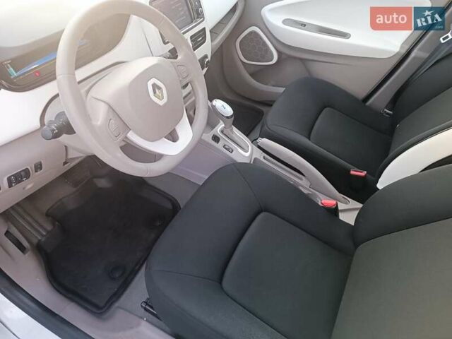 Рено Зое 2019 в Луцке на Automoto.ua Белый Рено Зое, объемом двигателя 0 л и пробегом 65 тыс. км за 10200 $, фото 8 на Automoto.ua