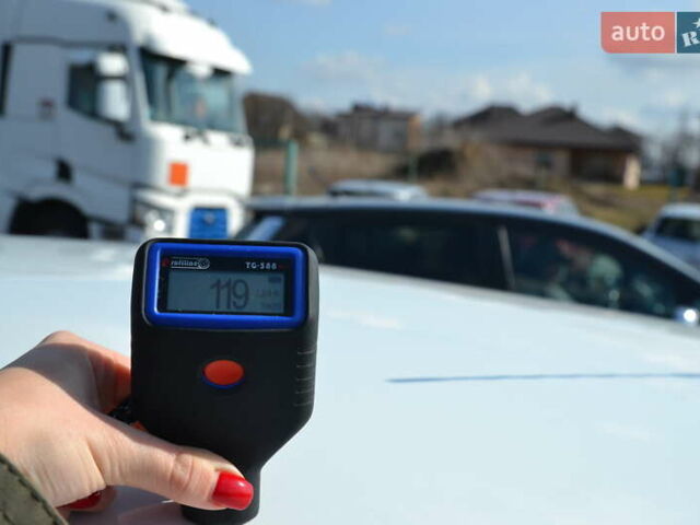 Білий Рено Зое, об'ємом двигуна 0 л та пробігом 80 тис. км за 9500 $, фото 48 на Automoto.ua