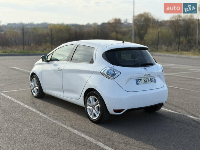 Белый Рено Зое, объемом двигателя 0 л и пробегом 112 тыс. км за 8900 $, фото 5 на Automoto.ua