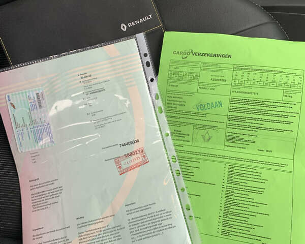 Белый Рено Зое, объемом двигателя 0 л и пробегом 159 тыс. км за 9200 $, фото 52 на Automoto.ua