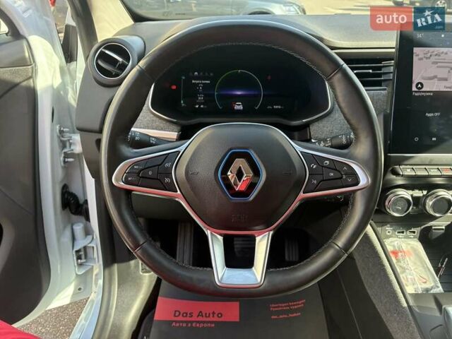 Белый Рено Зое, объемом двигателя 0 л и пробегом 94 тыс. км за 13300 $, фото 92 на Automoto.ua