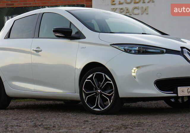 Белый Рено Зое, объемом двигателя 0 л и пробегом 159 тыс. км за 8950 $, фото 3 на Automoto.ua