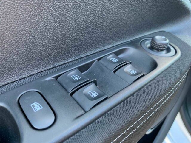 Белый Рено Зое, объемом двигателя 0 л и пробегом 62 тыс. км за 9399 $, фото 14 на Automoto.ua