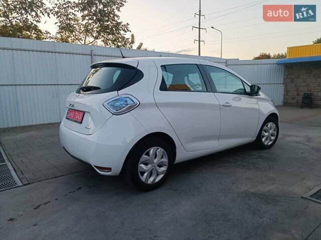 Рено Зое 2019 в Луцке на Automoto.ua Белый Рено Зое, объемом двигателя 0 л и пробегом 65 тыс. км за 10200 $, фото 25 на Automoto.ua